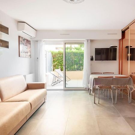 Superbe Studio Avec Terrasse En Front De Mer Menton Exterior photo