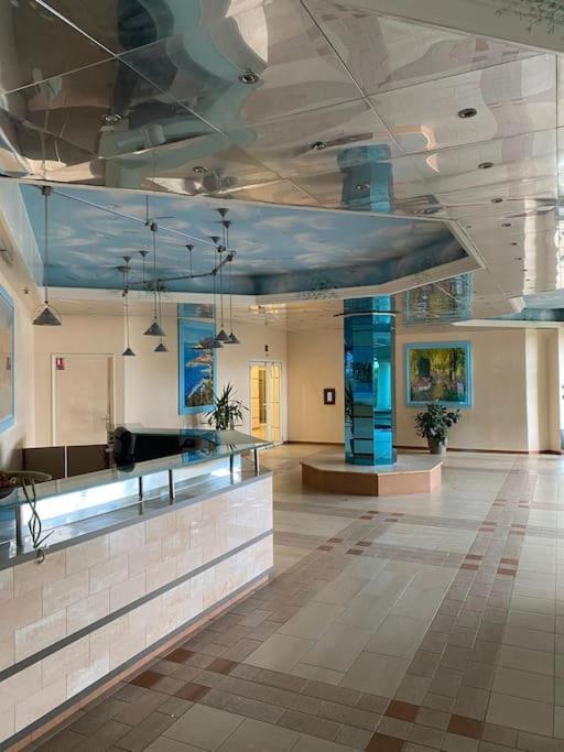 Superbe Studio Avec Terrasse En Front De Mer Menton Exterior photo